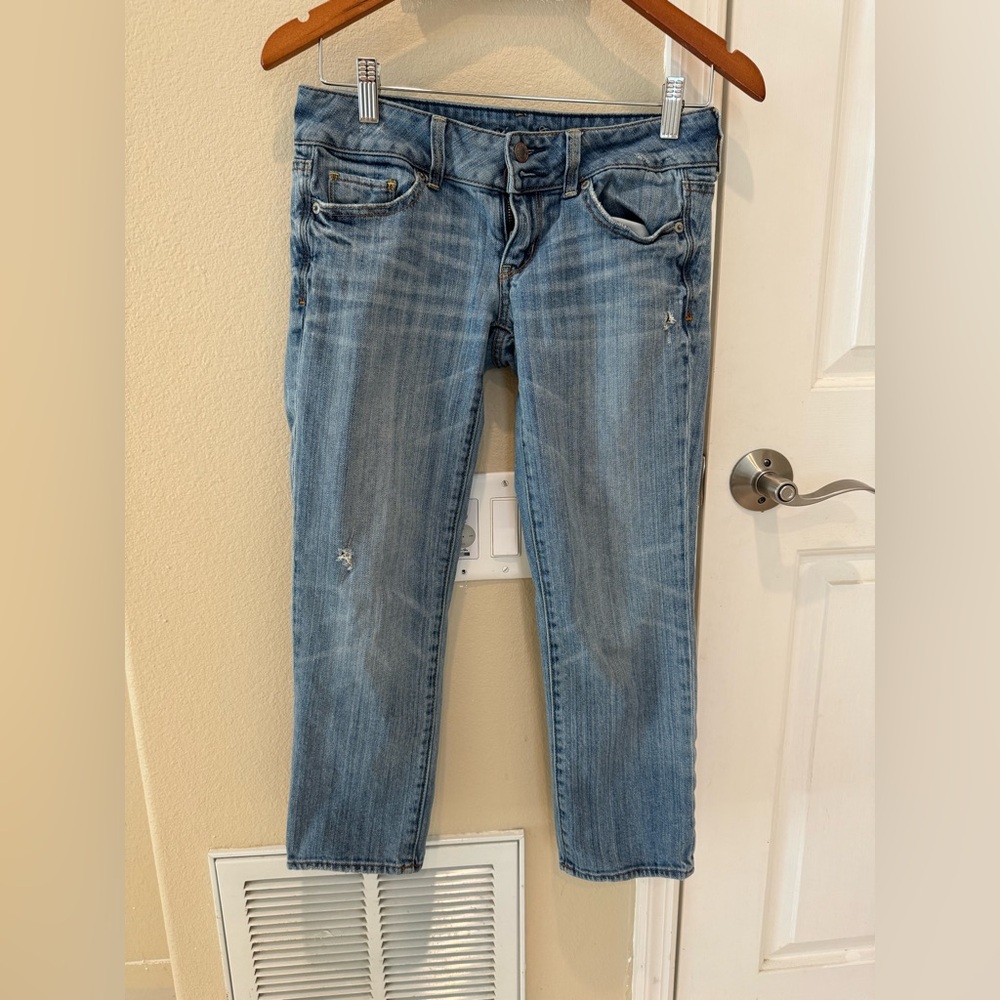 American Eagle Outfitters Blue Ankle Cropped Jeans
Low rise